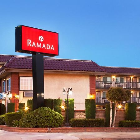 Ramada By Wyndham Pasadena Hotel Luaran gambar